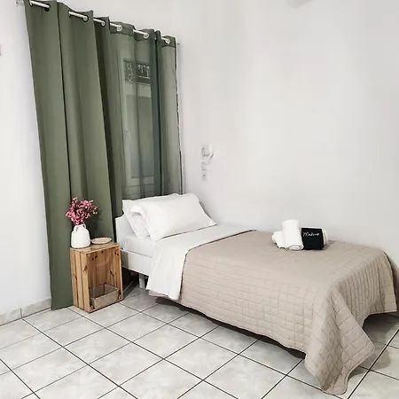 Kato Yialos Hotel *